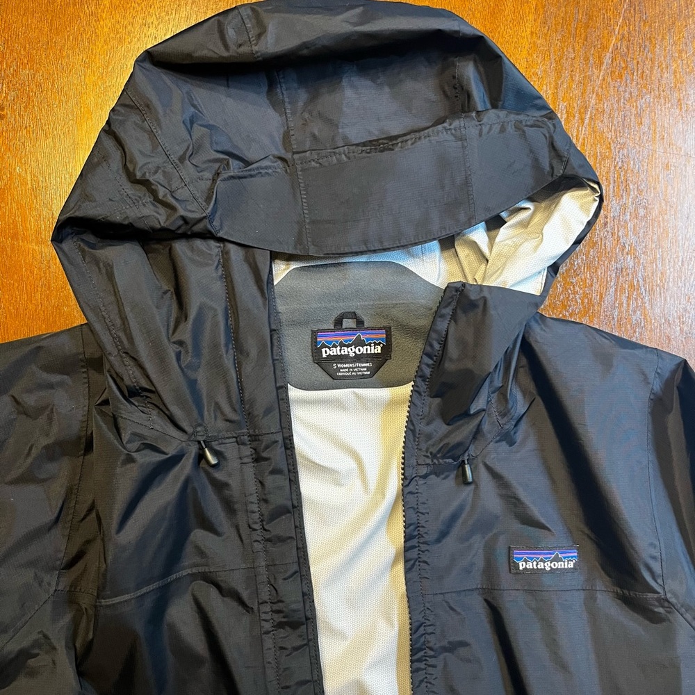 Patagonia Torrentshell 3L Rain Jacket, Size Small